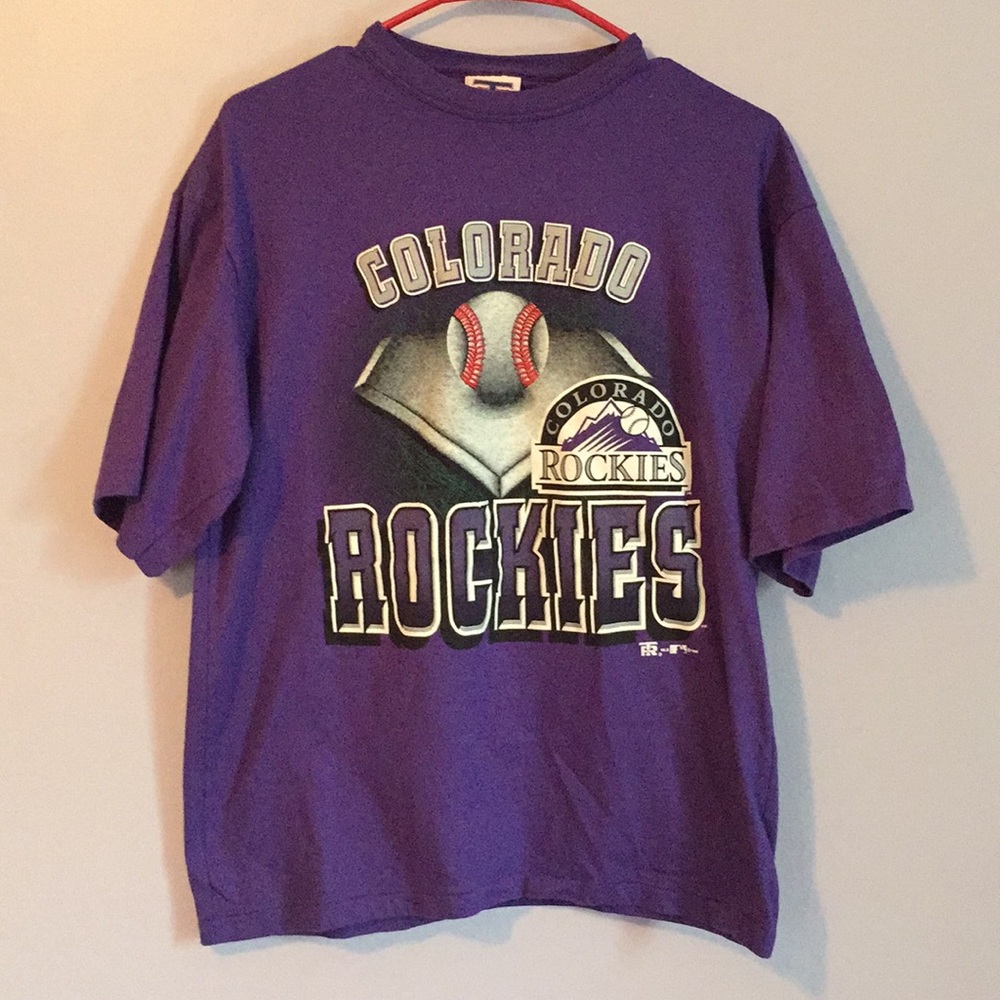 Purple Colorado Rockies T-shirt size xl